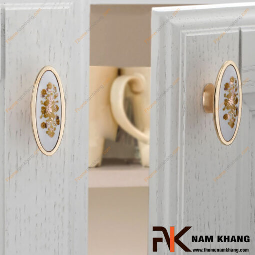 Tay Nắm Cửa, Tay Nắm Âm Tủ, Tay Nắm Cửa Tủ, Tay Nắm Tủ, Tay Nắm Tủ Bếp, Tay Nắm Tủ Quần Áo, Tay Cầm Tủ, Phụ Kiện Tủ Bếp, Núm Cửa Tủ, Tay Nắm Cửa Chính, Tay Nắm Tủ Pha Lê, Tay Nắm Tủ Màu Vàng, Tay Nắm Tủ Sứ, Tay Nắm Tủ Màu Đen, Tay Nắm Tủ Cổ Điển, Tay Nắm Tủ Hiện Đại, Tay Nắm Tủ Nhôm, Tay Nắm Tủ Bằng Đồng, Tay Nắm Tủ Cao Cấp, Tay Nắm Tủ Bếp, Núm Tay Nắm Tủ, Tay Nắm Âm Cửa Tủ