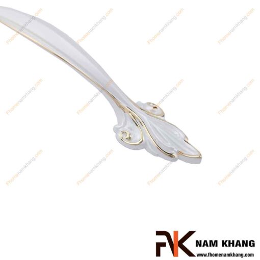 Tay nắm cửa tủ trắng viền vàng NK151-TV