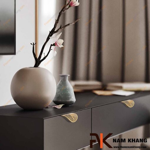 Tay nắm tủ dạng lá NK233-32VD
