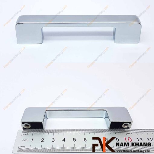 Tay nắm tủ màu bạc NKM021-96B (2 vít cách 96mm, Màu Tr