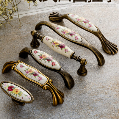 Làm sao để phối tay nắm tủ sứ hài hòa với nội thất hiện đại và cổ điển?