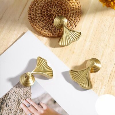 Tay Nắm Tủ Bếp Có Thực Sự Quan Trọng Hay Chỉ Là Phụ Kiện Thừa?