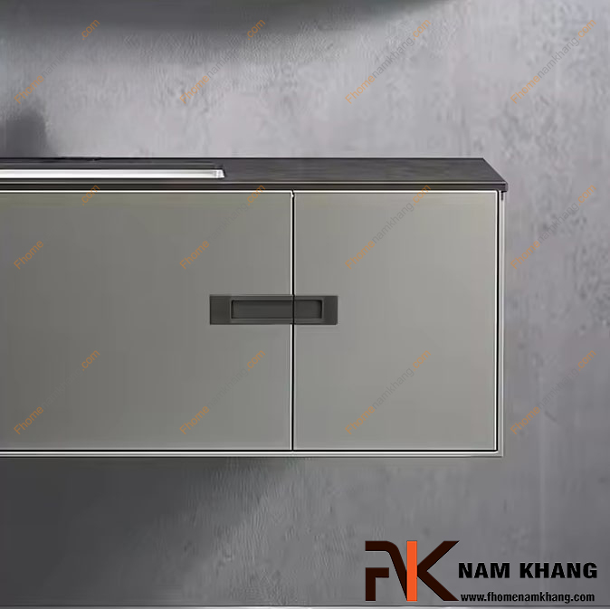So sánh tay nắm âm tủ với tay nắm kéo