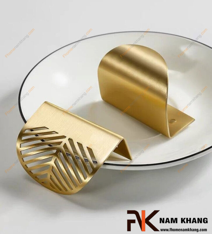 Vì sao tay nắm tủ đồng đang dần thay thế inox trong thiết kế nội thất cao cấp