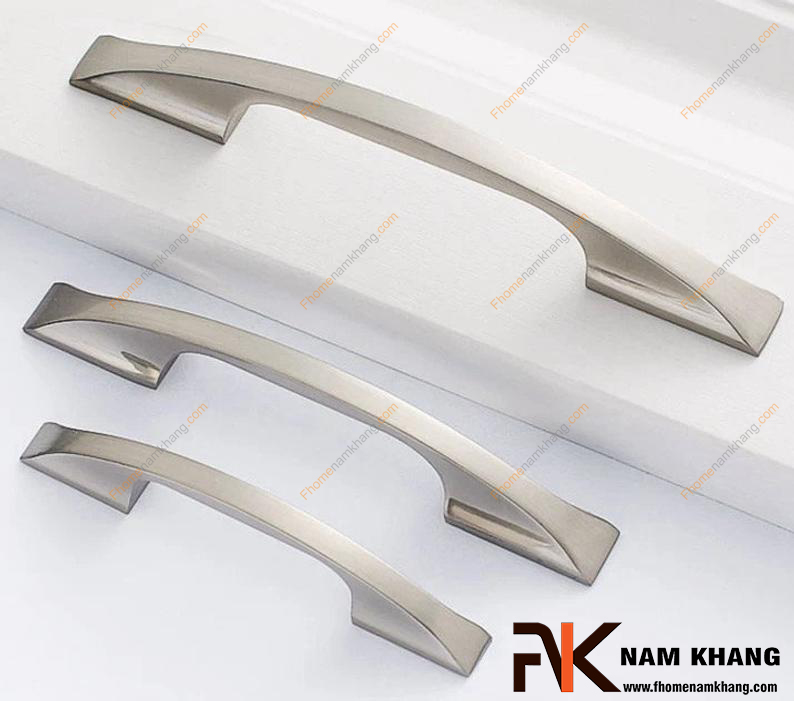 Vì sao tay nắm tủ đồng đang dần thay thế inox trong thiết kế nội thất cao cấp