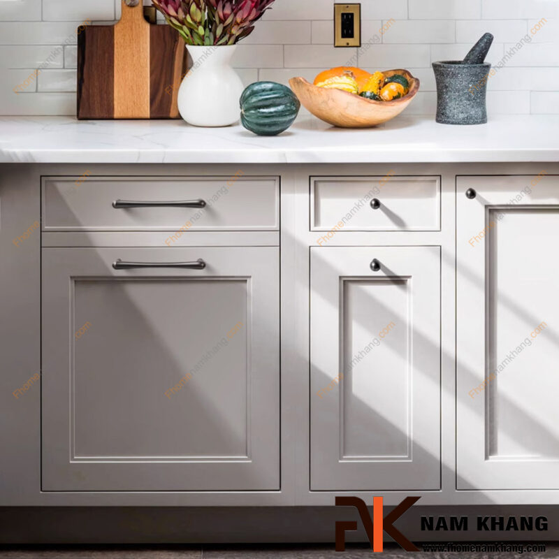 15 mẫu tay nắm tủ bếp đẹp nhất 2025 – Sang trọng và tinh tế