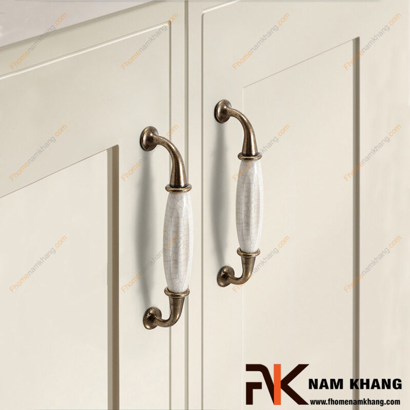 15 mẫu tay nắm tủ bếp đẹp nhất 2025 – Sang trọng và tinh tế
