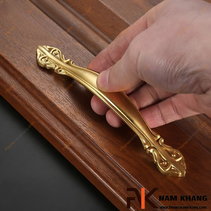 Mua tay nắm tủ màu vàng chất lượng tại quận Tân Phú