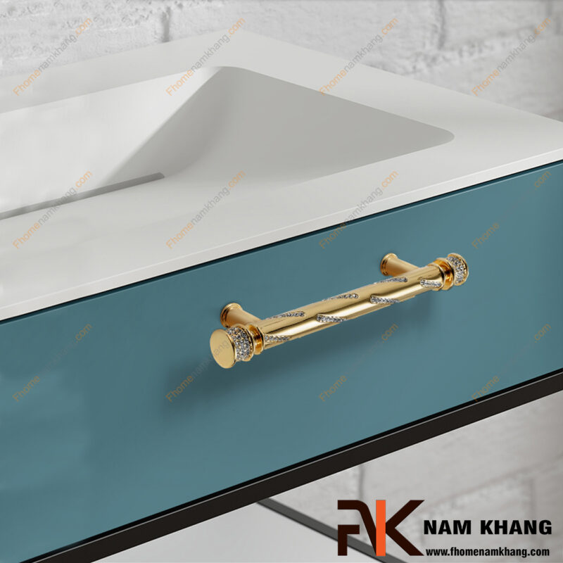 So sánh tay nắm tủ hợp kim và đồng – Đâu là vật liệu đáng tiền hơn?