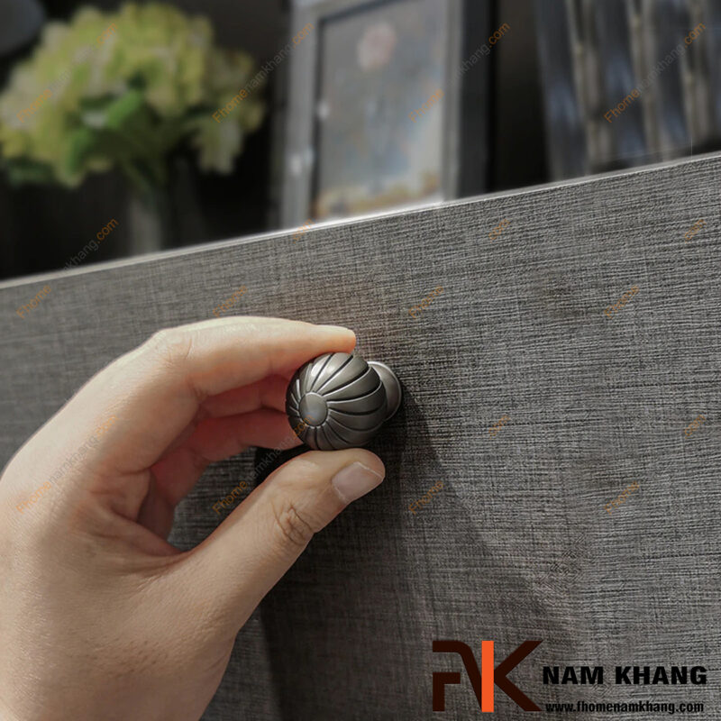 Vì sao núm cửa tủ lại quan trọng trong thiết kế nội thất hiện đại?