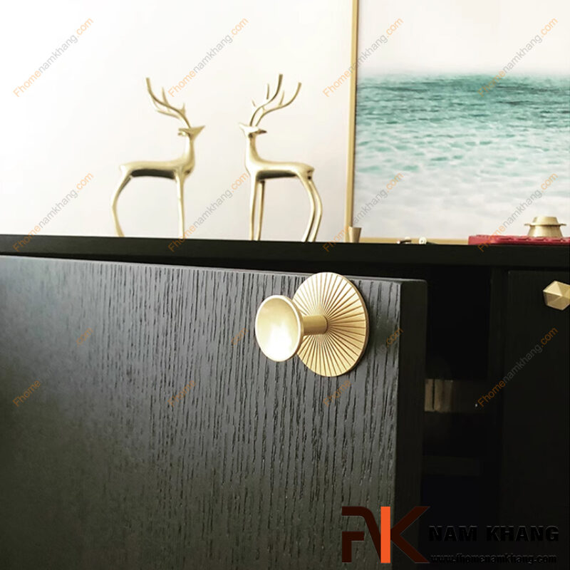 Tay nắm tủ bằng hợp kim là gì? Có tốt không? Hướng dẫn chọn đúng trước khi mua