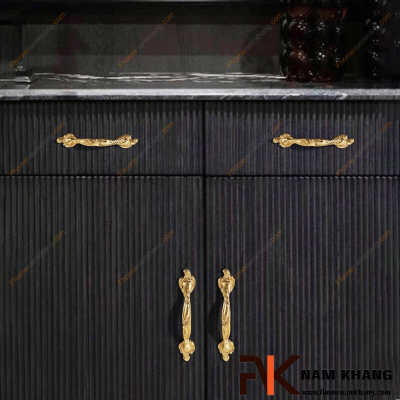 Bí quyết bảo quản tay nắm tủ bằng đồng luôn sáng đẹp như mới