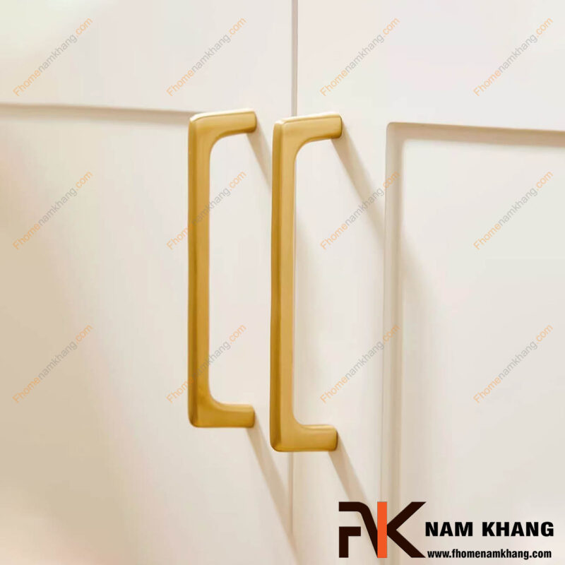 Tay nắm tủ bằng đồng là gì? Vì sao ngày càng được ưa chuộng trong nội thất hiện đại