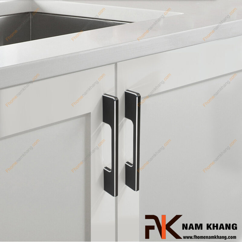 Tay nắm tủ bếp đẹp: 9 tiêu chí chọn đúng mẫu giúp gian bếp sang – bền – không lỗi mốt