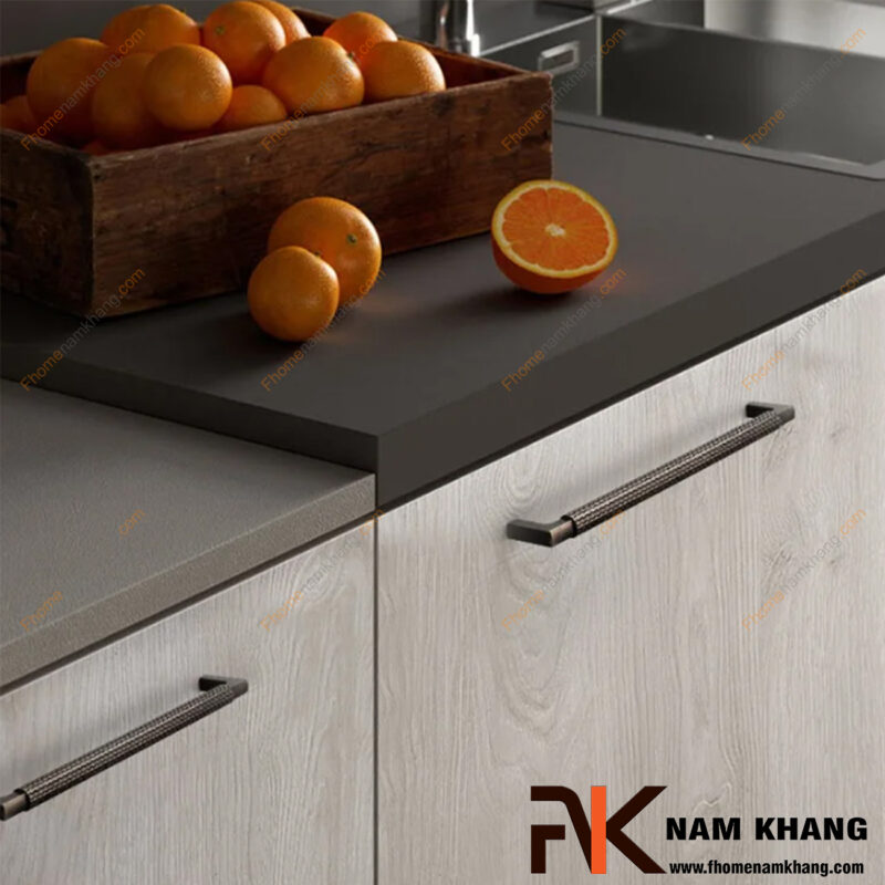 Tay nắm tủ nội thất: Cách chọn đúng giúp không gian đẹp & sang hơn gấp đôi