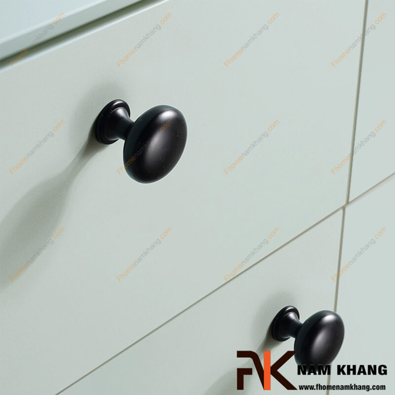 Xu hướng thiết kế núm tay nắm tủ 2026: Tối giản hay sang trọng?