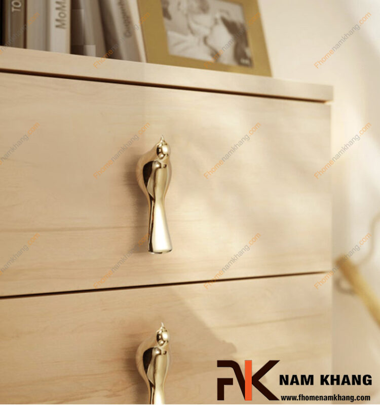 Xu hướng thiết kế núm tay nắm tủ 2026: Tối giản hay sang trọng?