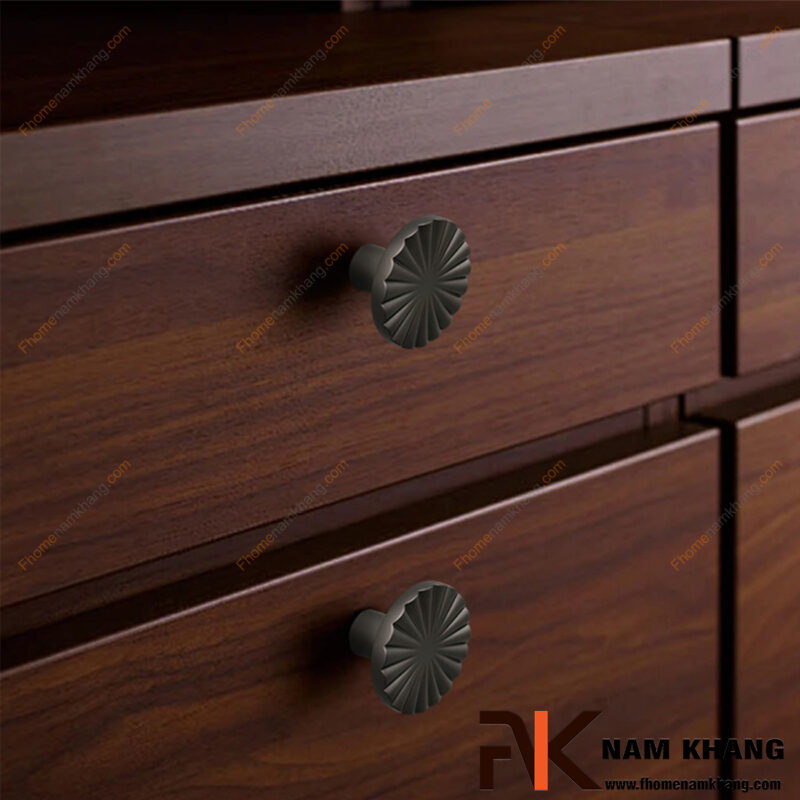 Xu hướng thiết kế núm tay nắm tủ 2026: Tối giản hay sang trọng?