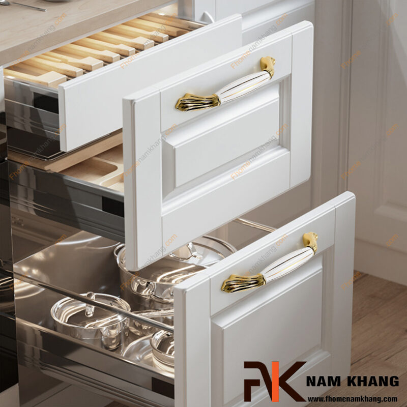 Có nên dùng tay nắm tủ sứ cho nội thất hiện đại?