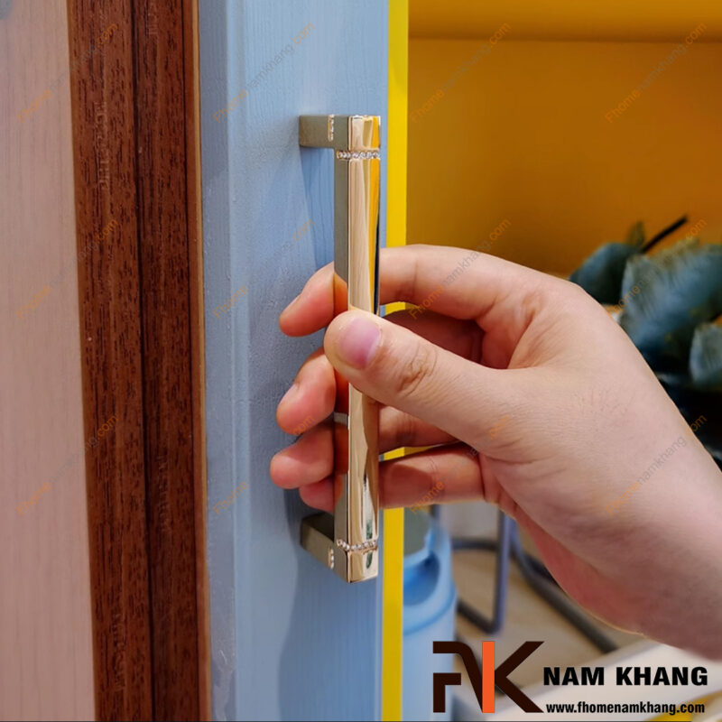 Những mẫu tay nắm ngăn kéo tủ quần áo đẹp và sang trọng