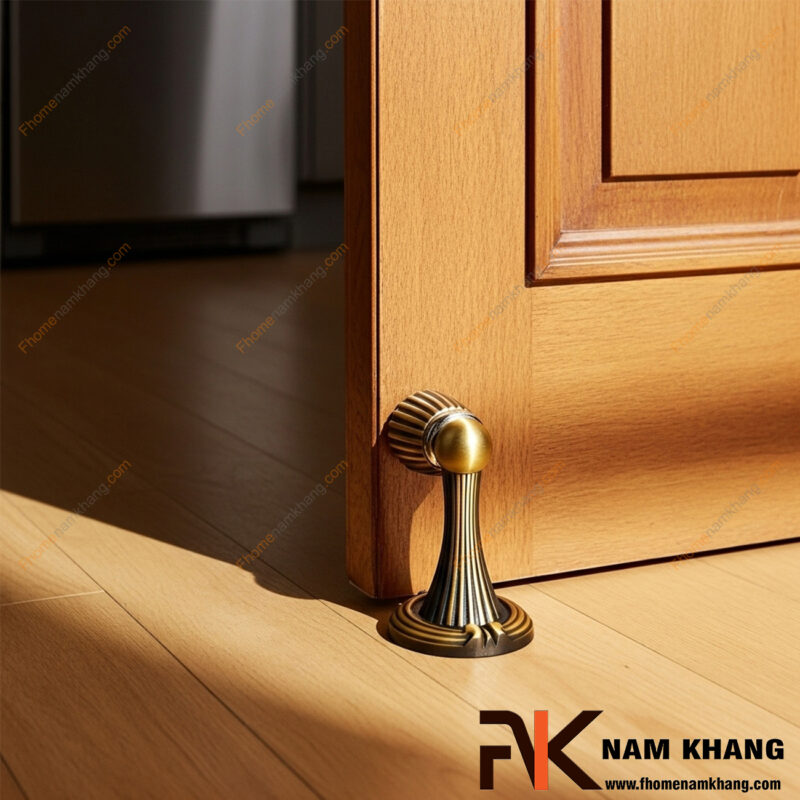 Nên chọn hít chặn cửa gắn sàn hay gắn tường?
