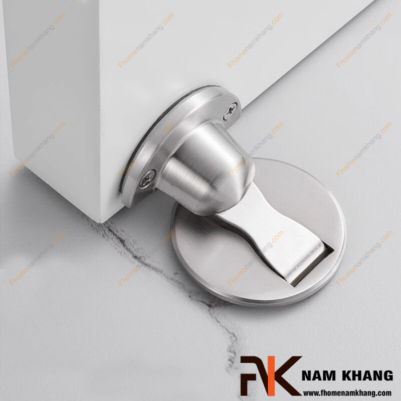 Nên chọn hít chặn cửa gắn sàn hay gắn tường?