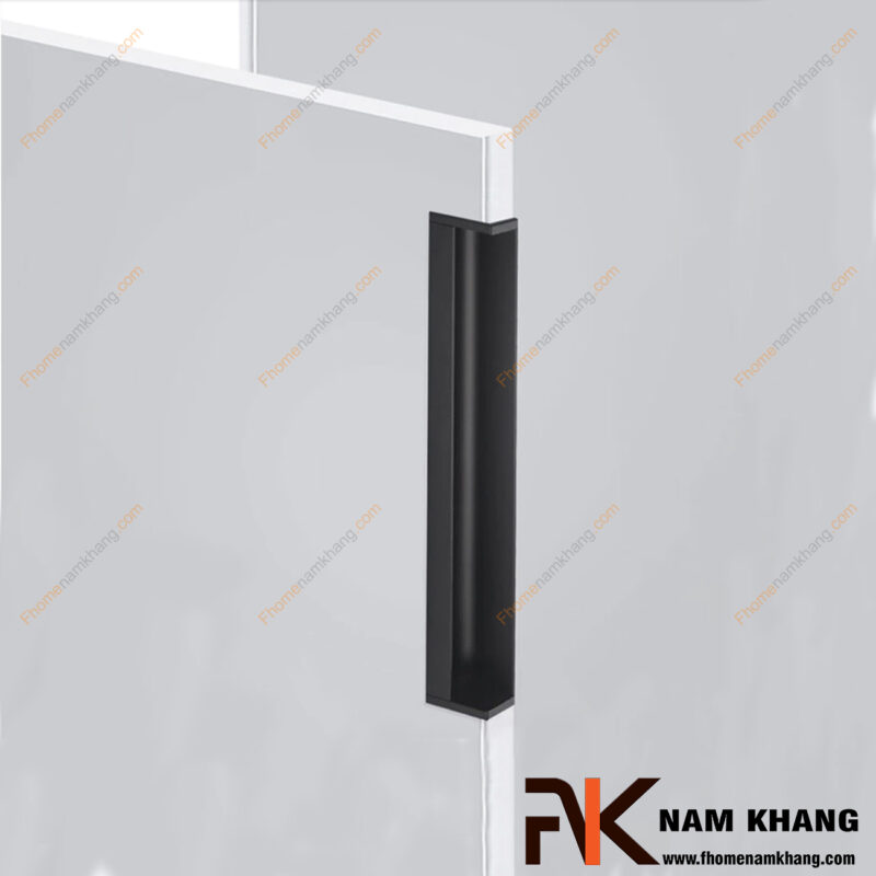 Tay nắm tủ có những loại nào? So sánh tay nắm thanh, núm và tay nắm âm