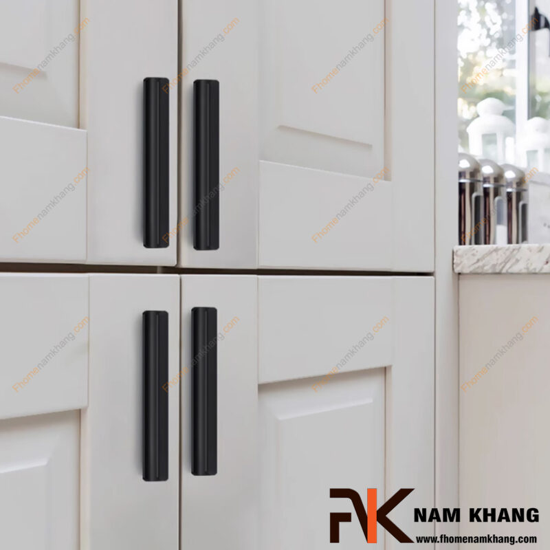 Tay nắm tủ có những loại nào? So sánh tay nắm thanh, núm và tay nắm âm
