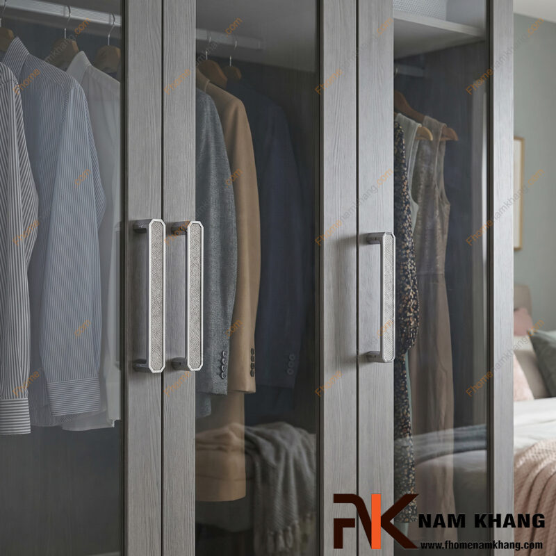 Tay nắm tủ loại nào bền nhất? Yếu tố cần kiểm tra trước khi mua