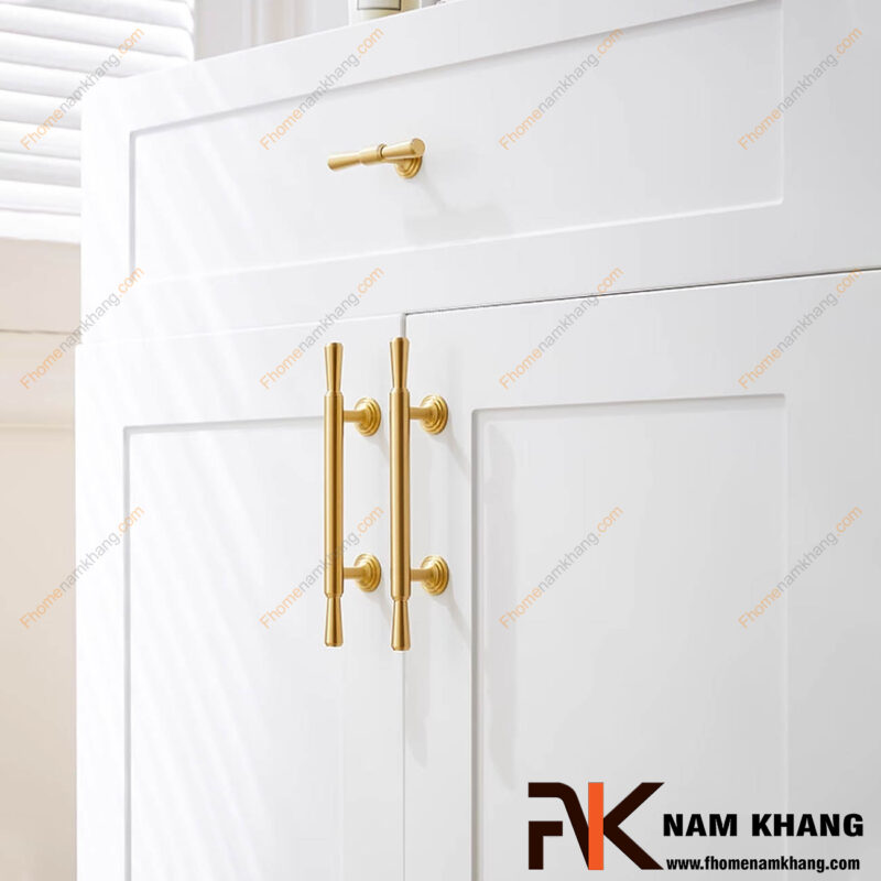 Tay nắm tủ nên chọn màu gì? Cách phối tay nắm với màu cánh tủ