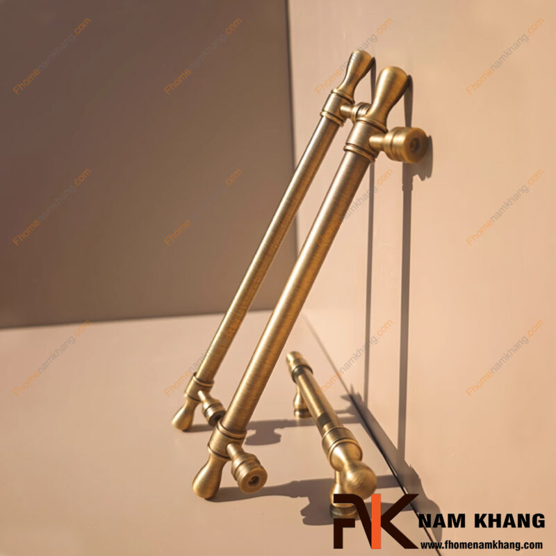 Tay nắm tủ nên chọn màu gì? Cách phối tay nắm với màu cánh tủ